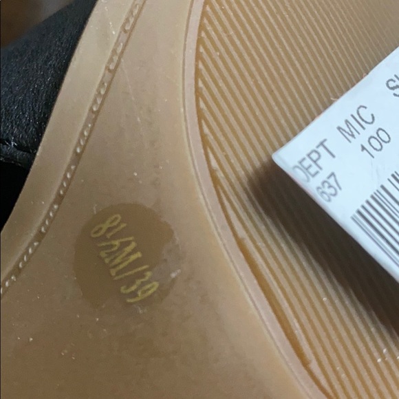 Lucky Brand Junai Leather Sandals. - Picture 12 of 14